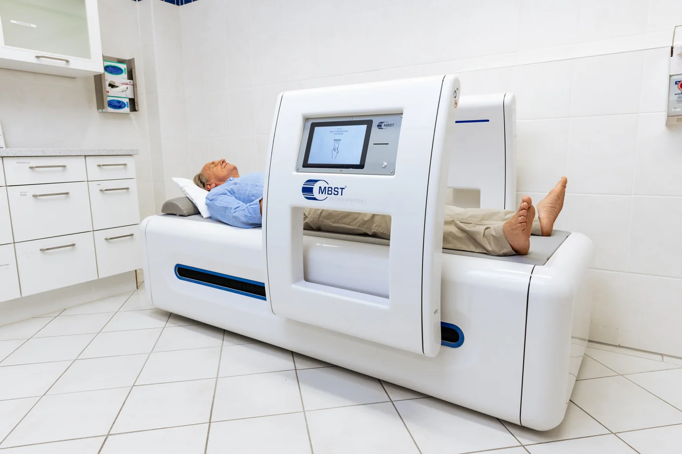 Markus Wasmeier bei der Kernspinresonanztherapie